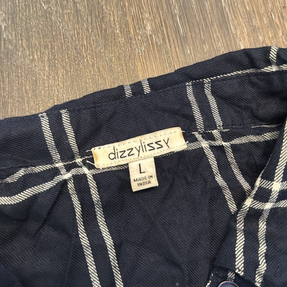 DIZZYLISSY COLD SHOULDER PLAID PRINT BABY DOLL BUTTON DOWN SIZE LARGE - Picture 4 of 4